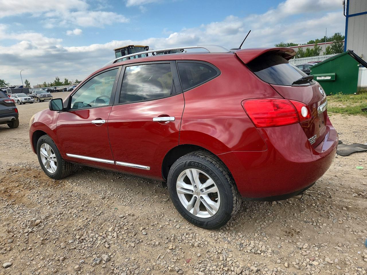 JN8AS5MT1FW650515 · 2015 NISSAN ROGUE SELECT · 2/13