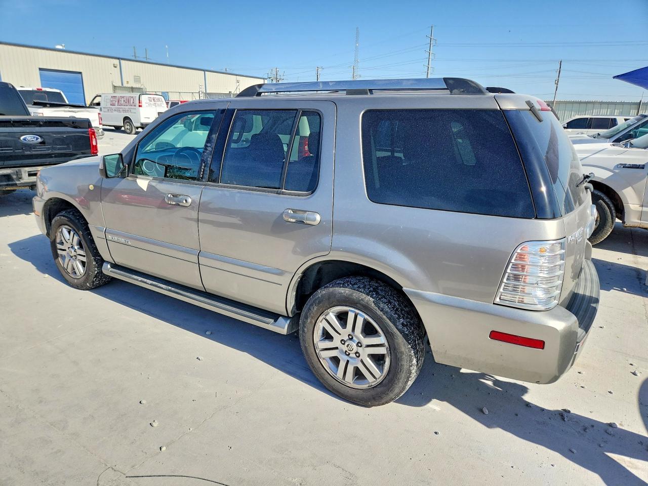 4M2EU38E48UJ17378 · 2008 MERCURY MOUNTAINEER · 2/13