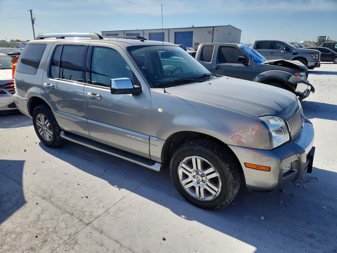 4M2EU38E48UJ17378 · 2008 MERCURY MOUNTAINEER · 4/13