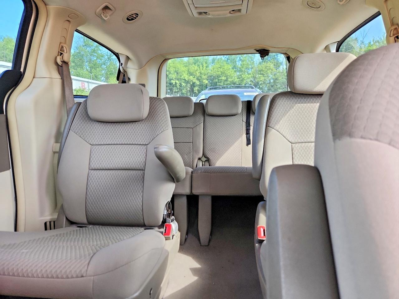 2A4RR5D17AR380808 · 2010 CHRYSLER TOWN & COUNTRY · 10/13