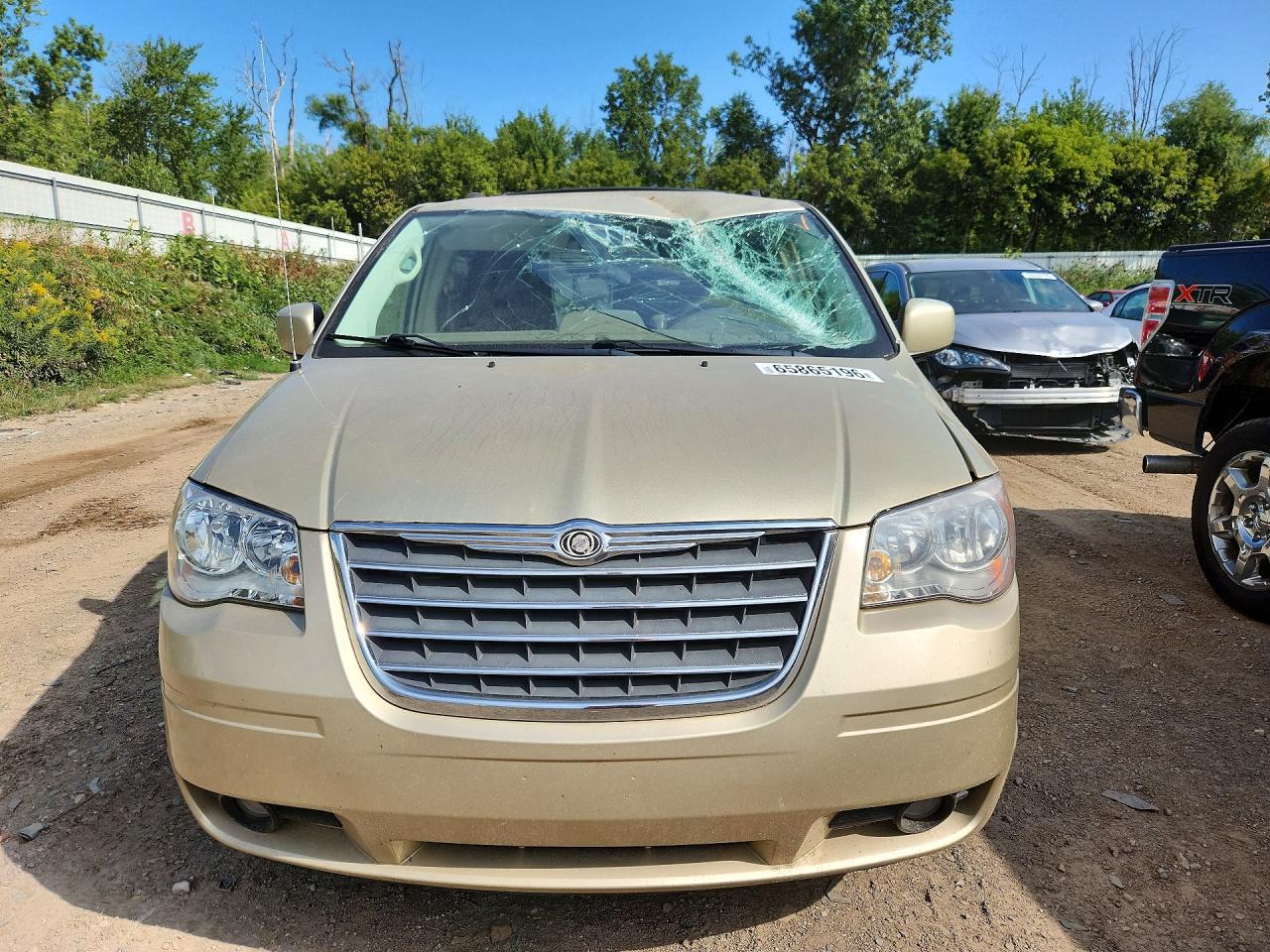 2A4RR5D17AR380808 · 2010 CHRYSLER TOWN & COUNTRY · 5/13