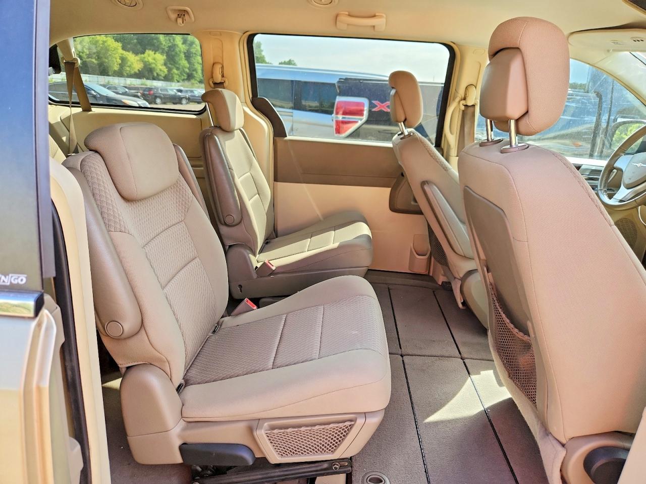 2A4RR5D17AR380808 · 2010 CHRYSLER TOWN & COUNTRY · 11/13