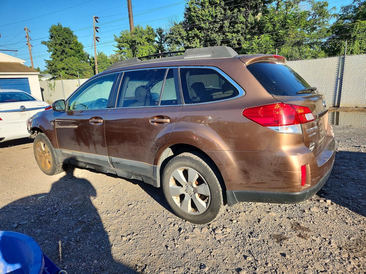 4S4BRBCC8B3358265 · 2011 SUBARU OUTBACK · 2/13