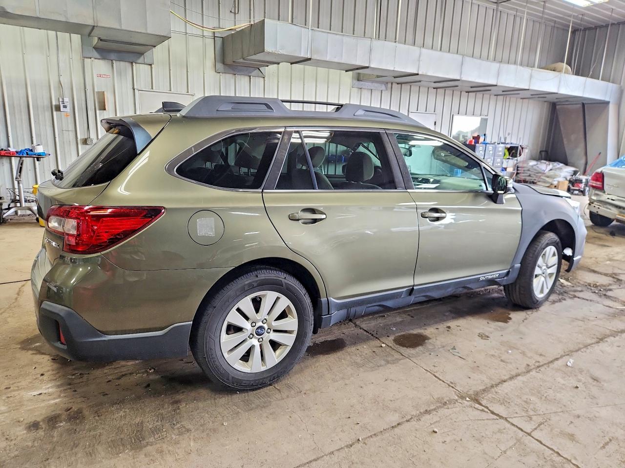 4S4BSAFC7K3361104 · 2019 SUBARU OUTBACK · 3/14