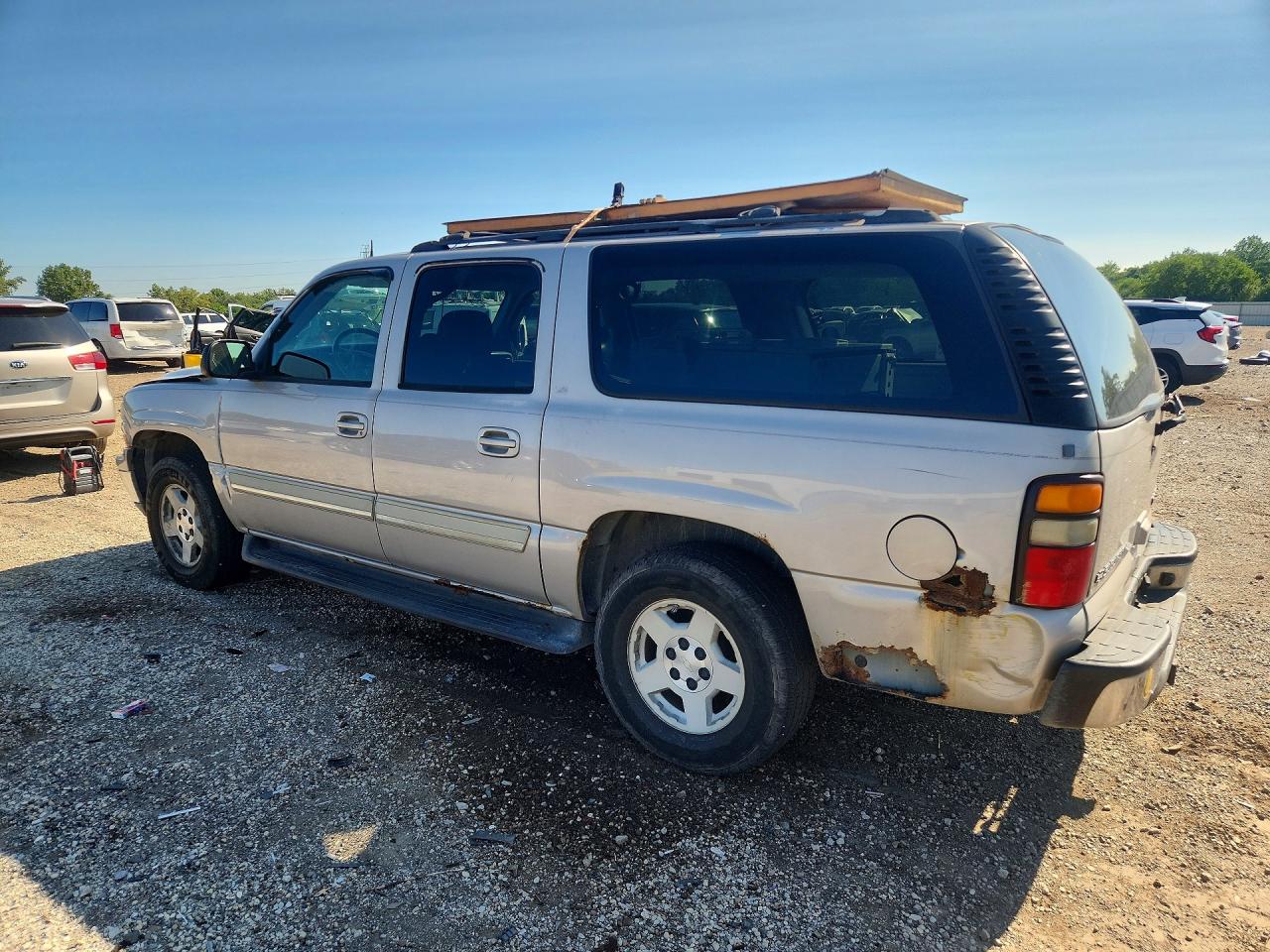 1GNFK16Z65J129885 · 2005 CHEVROLET SUBURBAN · 2/14