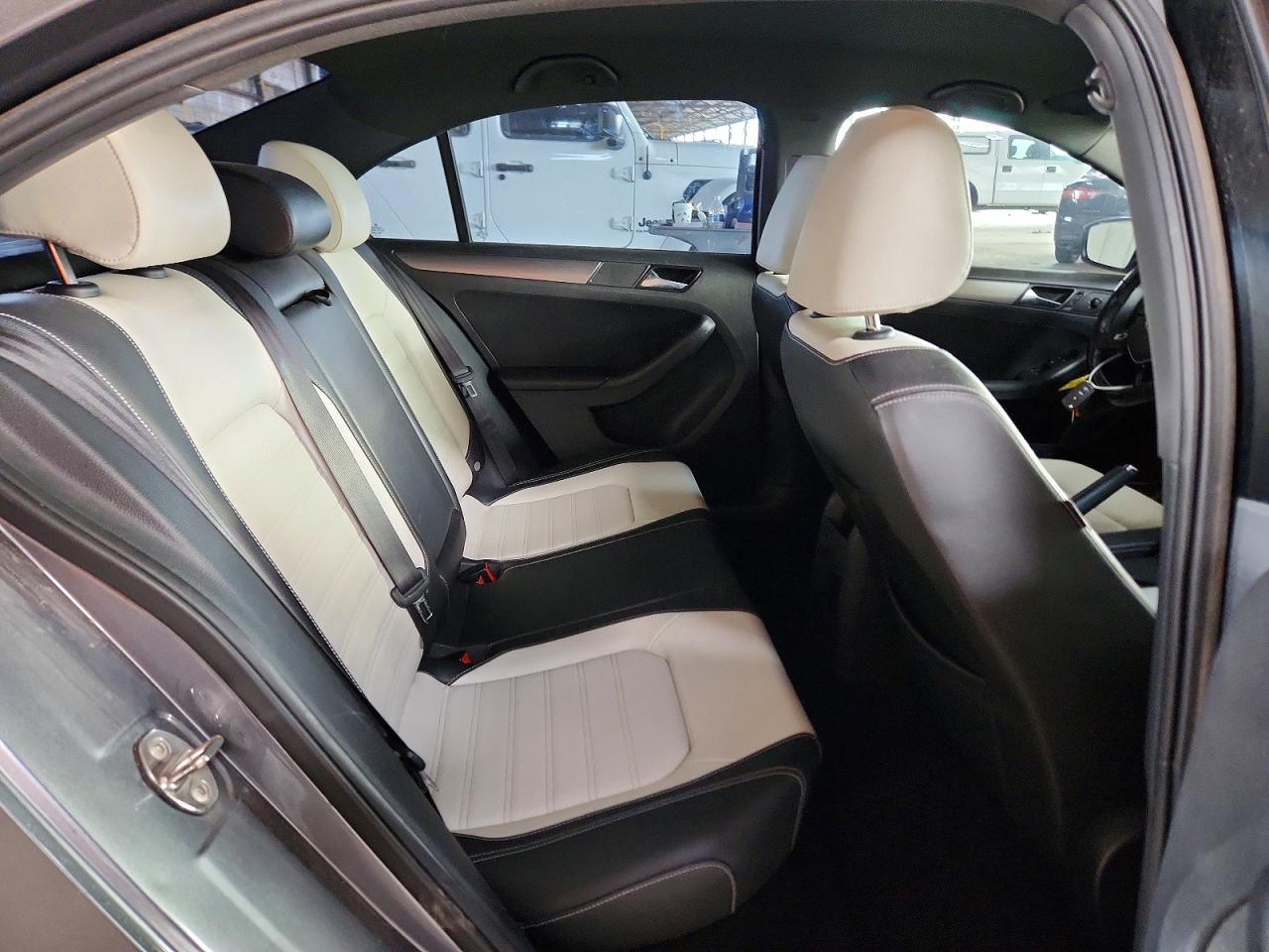 3VWB17AJ6GM298547 · 2016 VOLKSWAGEN JETTA · 10/12