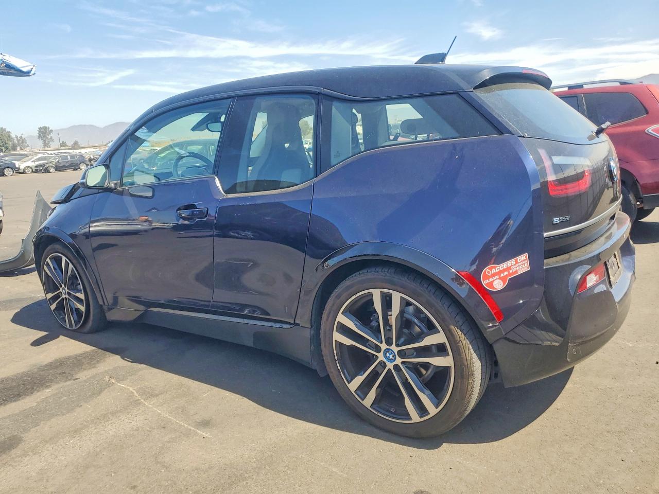 WBY7Z8C52JVB86897 · 2018 BMW I3 · 2/13