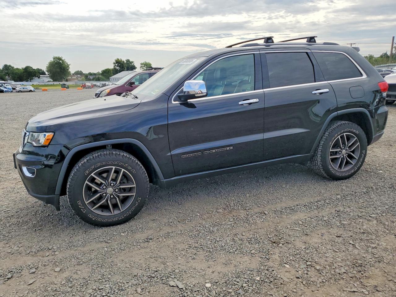 1C4RJFBG5HC863565 · 2017 JEEP GRAND CHEROKEE