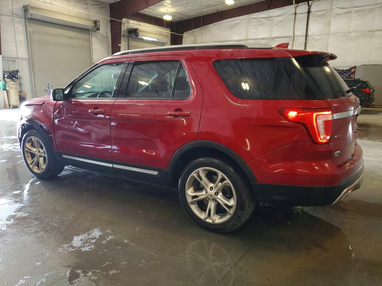 1FM5K8D85GGB45210 · 2016 FORD EXPLORER · 2/13