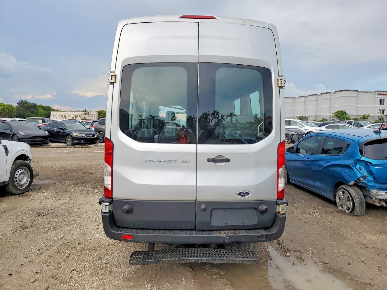 1FDZX2XM4GKB28582 · 2016 FORD TRANSIT · 6/13