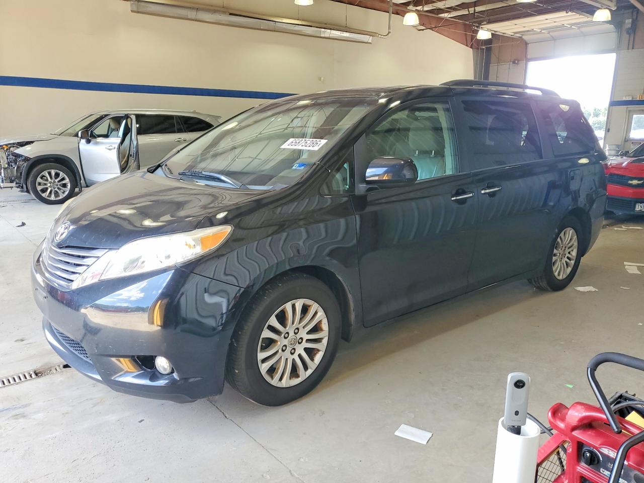 5TDYK3DC1FS617626 · 2015 TOYOTA SIENNA