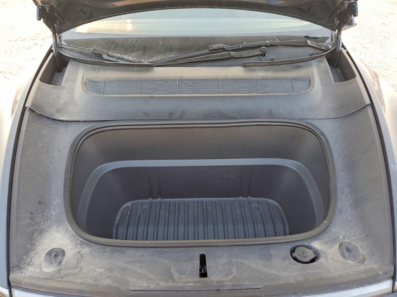 7SAYGDEDXTA609183 · 2026 TESLA MODEL Y · 12/14