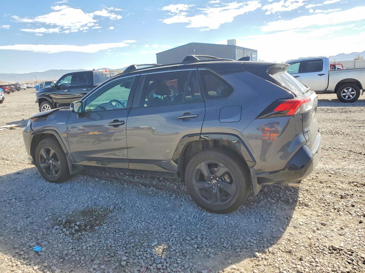 2T3EWRFV0LW074188 · 2020 TOYOTA RAV4 · 2/12