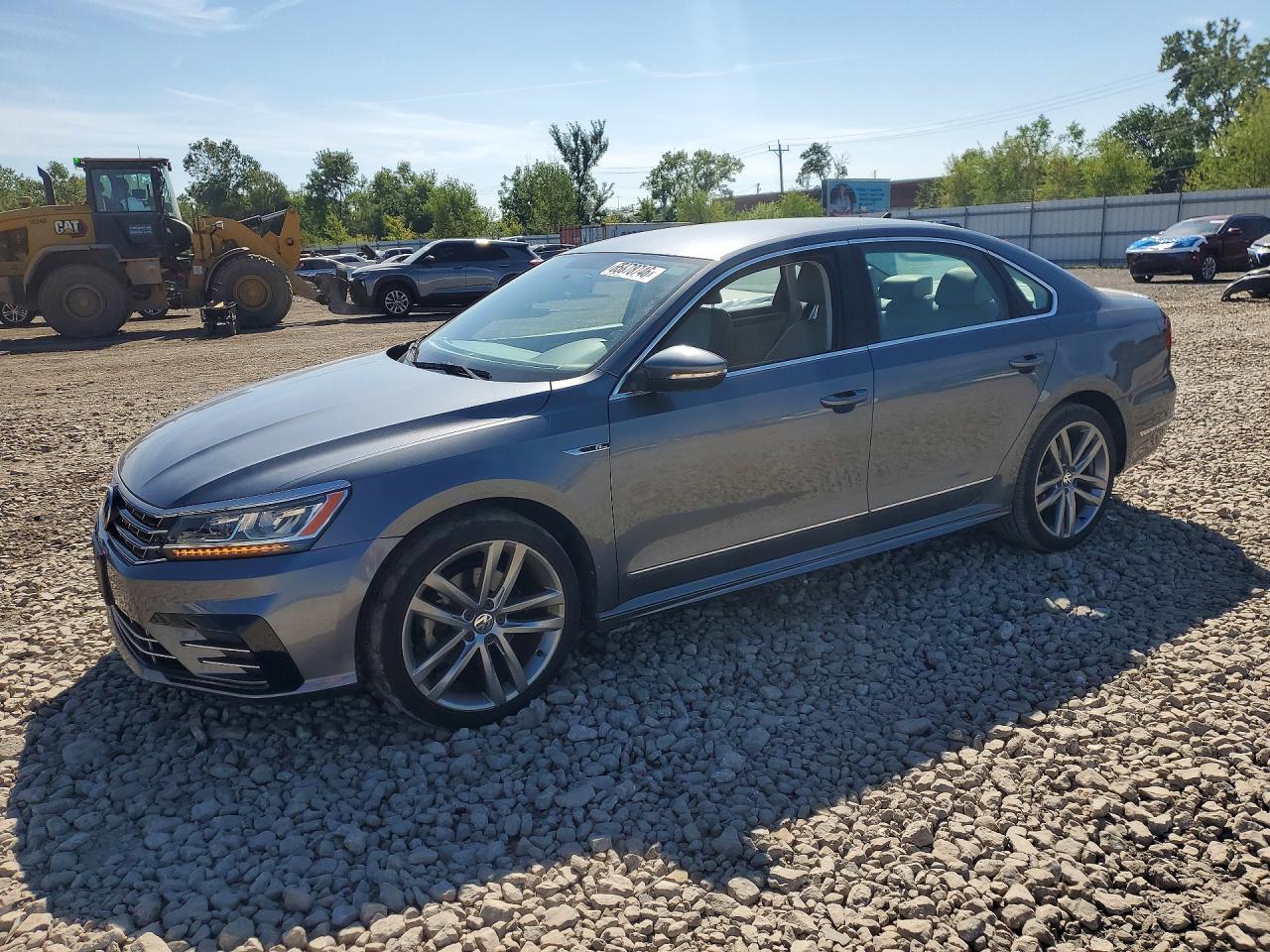 1VWDT7A3XHC081722 · 2017 VOLKSWAGEN PASSAT