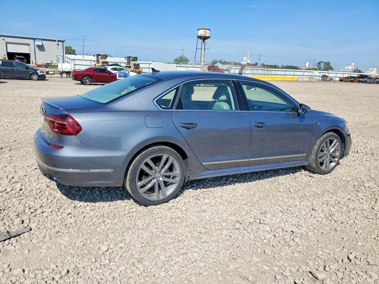 1VWDT7A3XHC081722 · 2017 VOLKSWAGEN PASSAT · 3/12