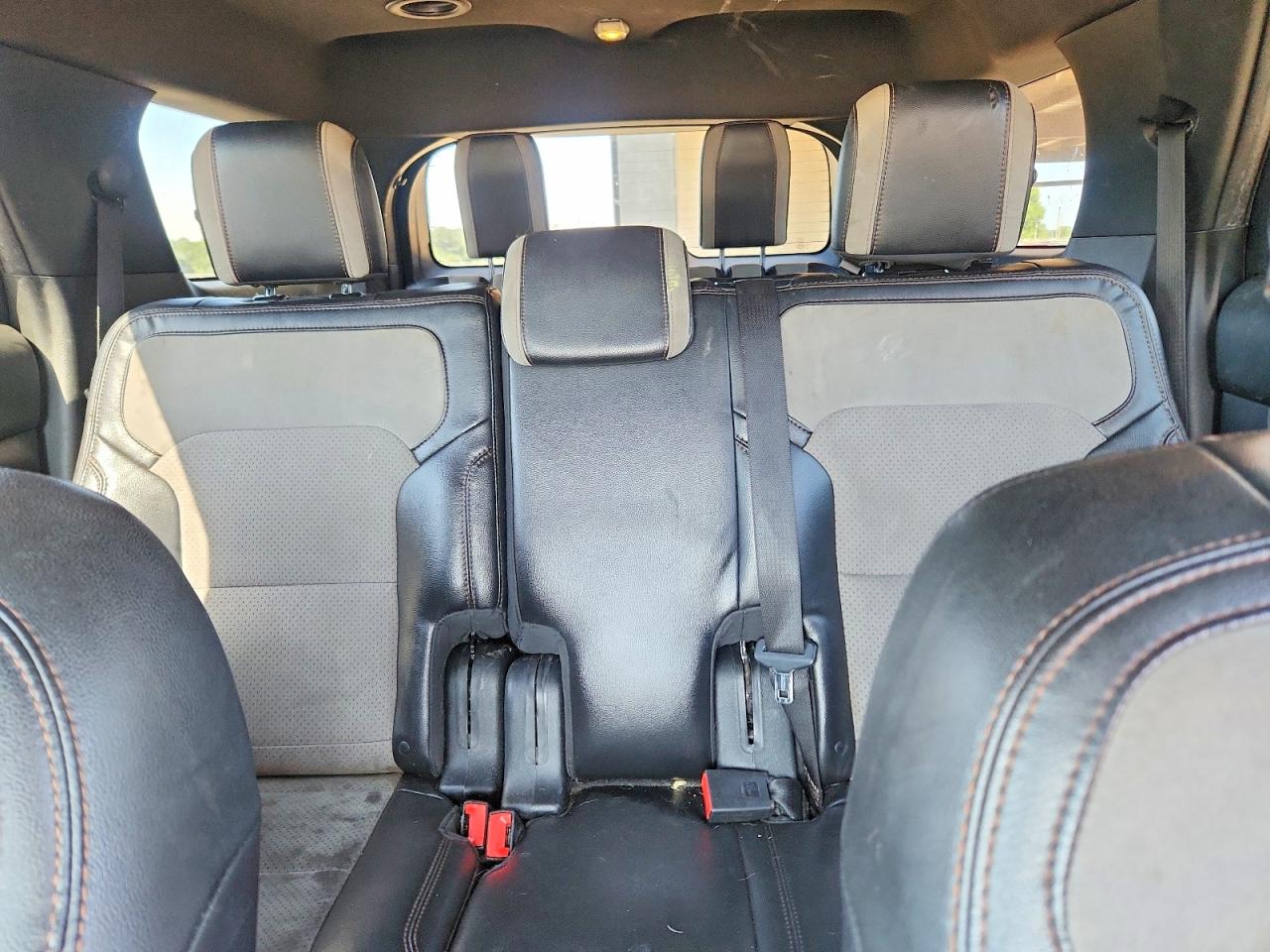 1FM5K8D81HGD03415 · 2017 FORD EXPLORER · 10/13