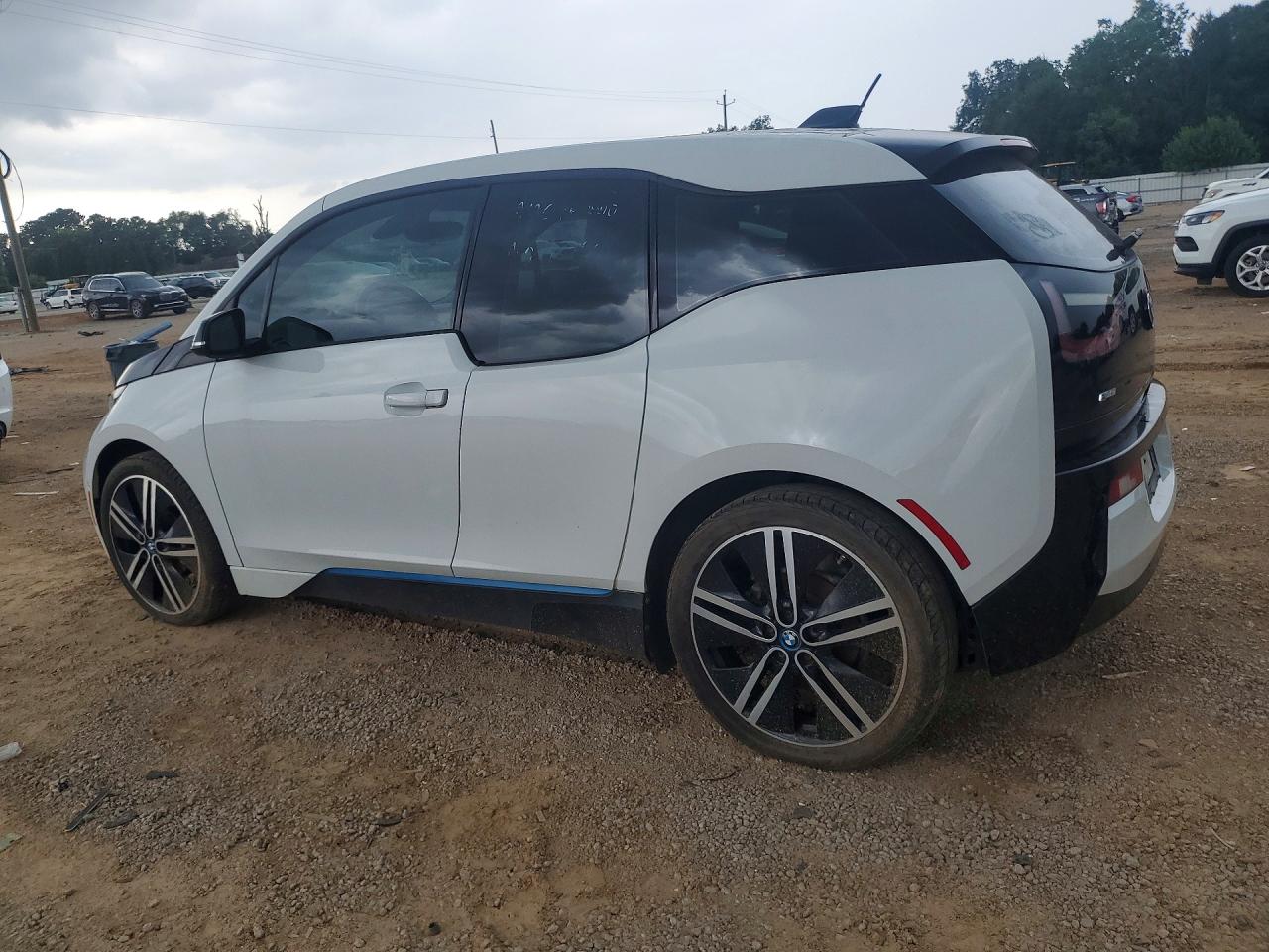 WBY1Z2C58FV286767 · 2015 BMW I3 · 2/12
