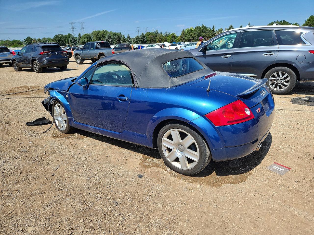 TRUTC28N031005607 · 2003 AUDI TT · 2/12
