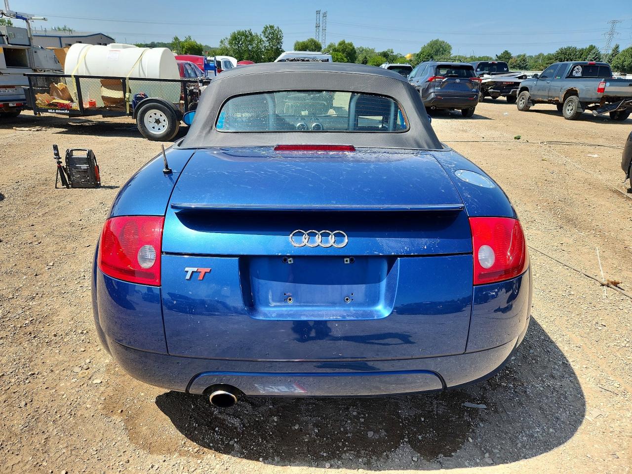 TRUTC28N031005607 · 2003 AUDI TT · 6/12