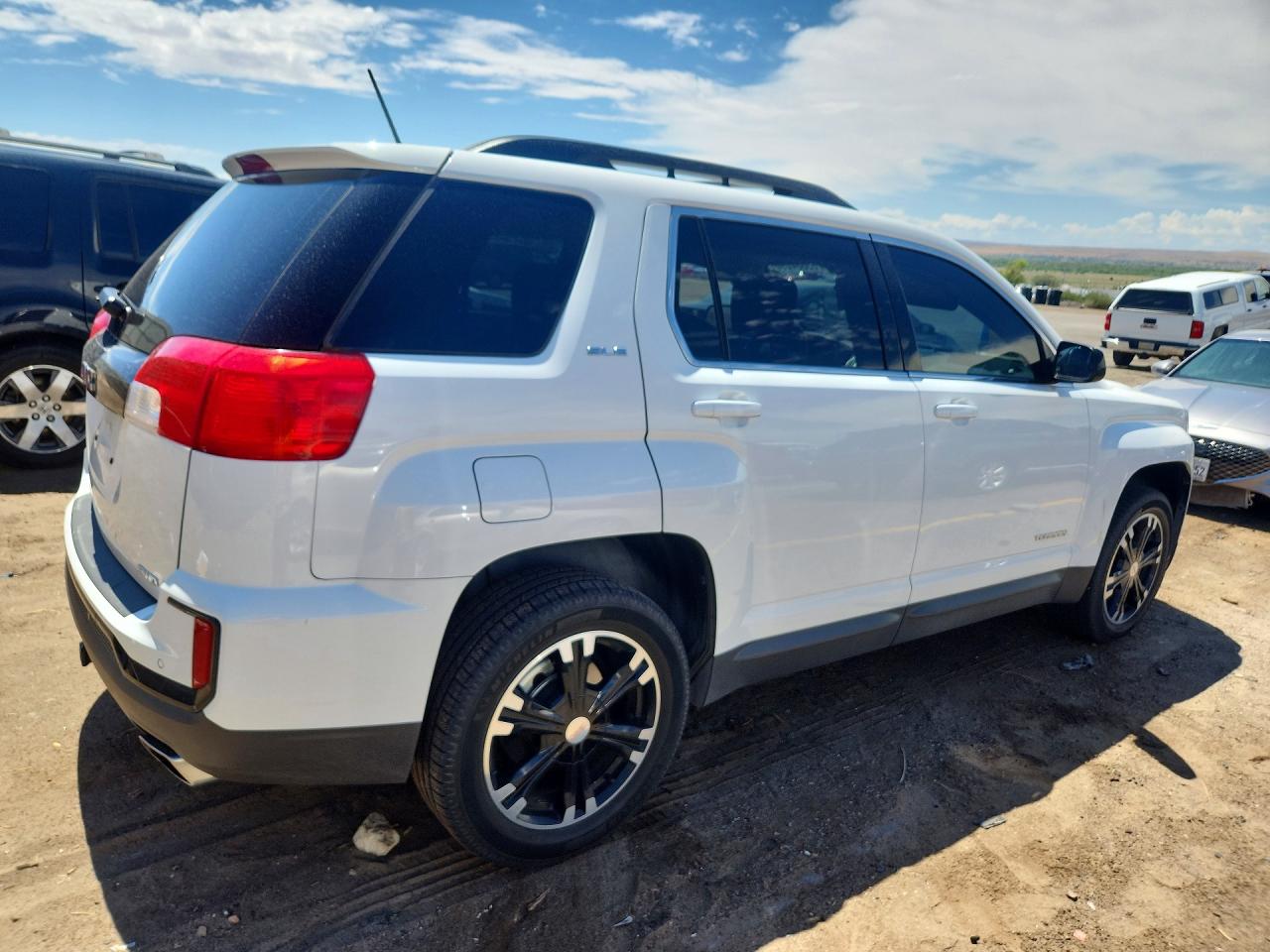 2GKFLTE32H6104096 · 2017 GMC TERRAIN · 3/13