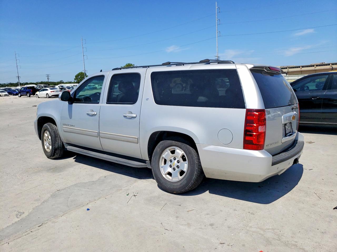 1GNSCJE08DR116697 · 2013 CHEVROLET SUBURBAN · 2/12
