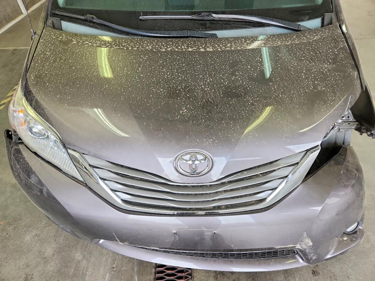 5TDYK3DCXES522402 · 2014 TOYOTA SIENNA · 12/13