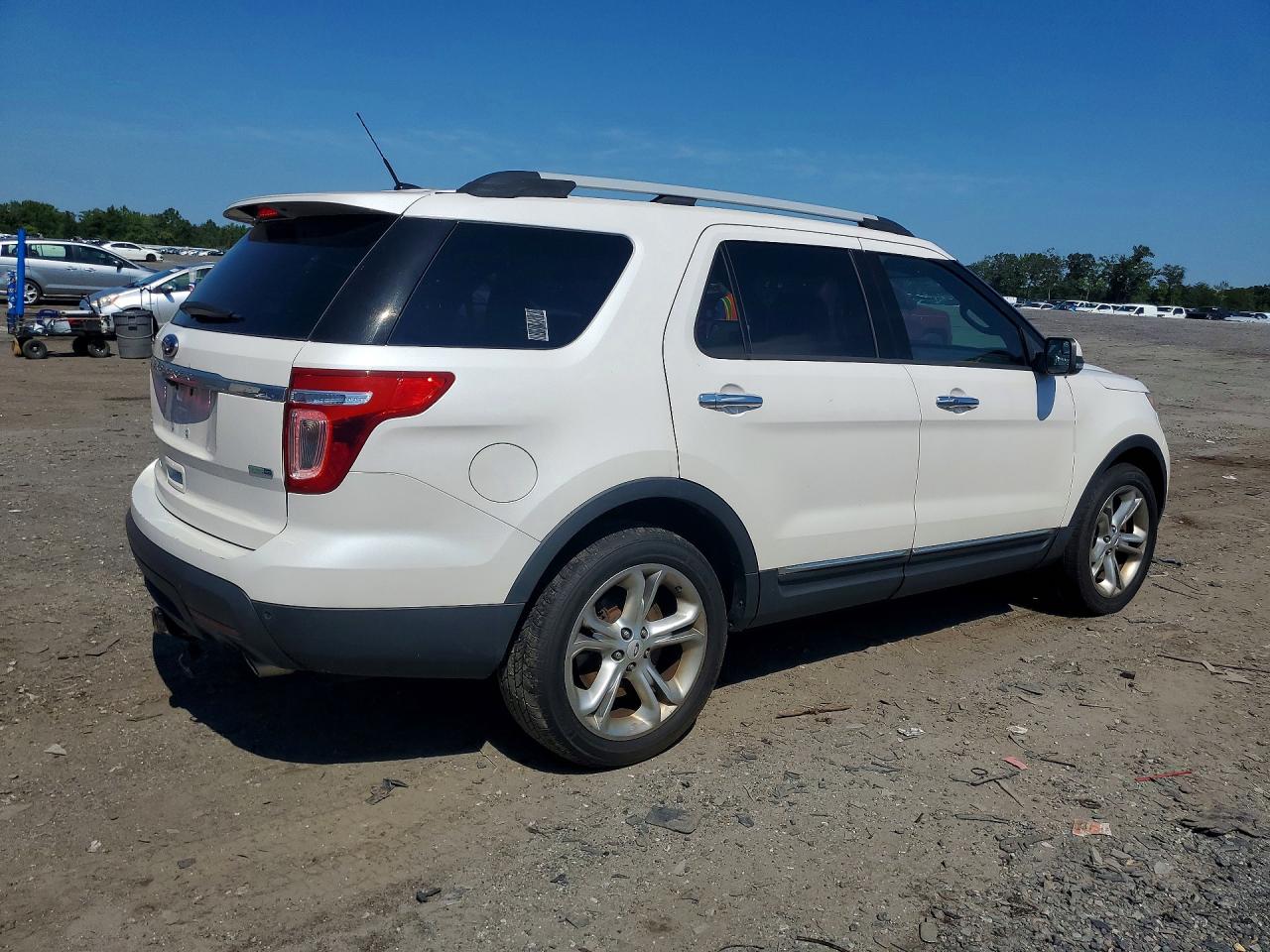 1FM5K8F86FGA56483 · 2015 FORD EXPLORER · 3/13