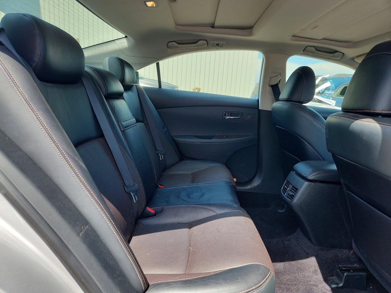 JTHBK1EG0A2377558 · 2010 LEXUS ES · 10/13