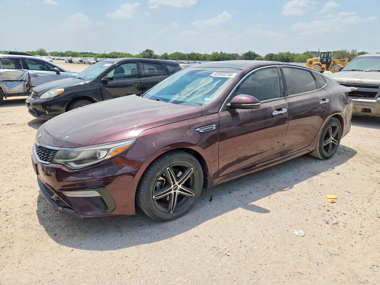 5XXGT4L34KG332303 · 2019 KIA OPTIMA