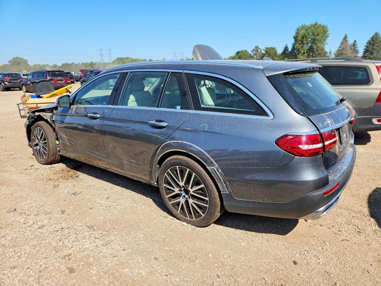W1KZH6AB5NB060179 · 2022 MERCEDES-BENZ E · 2/13