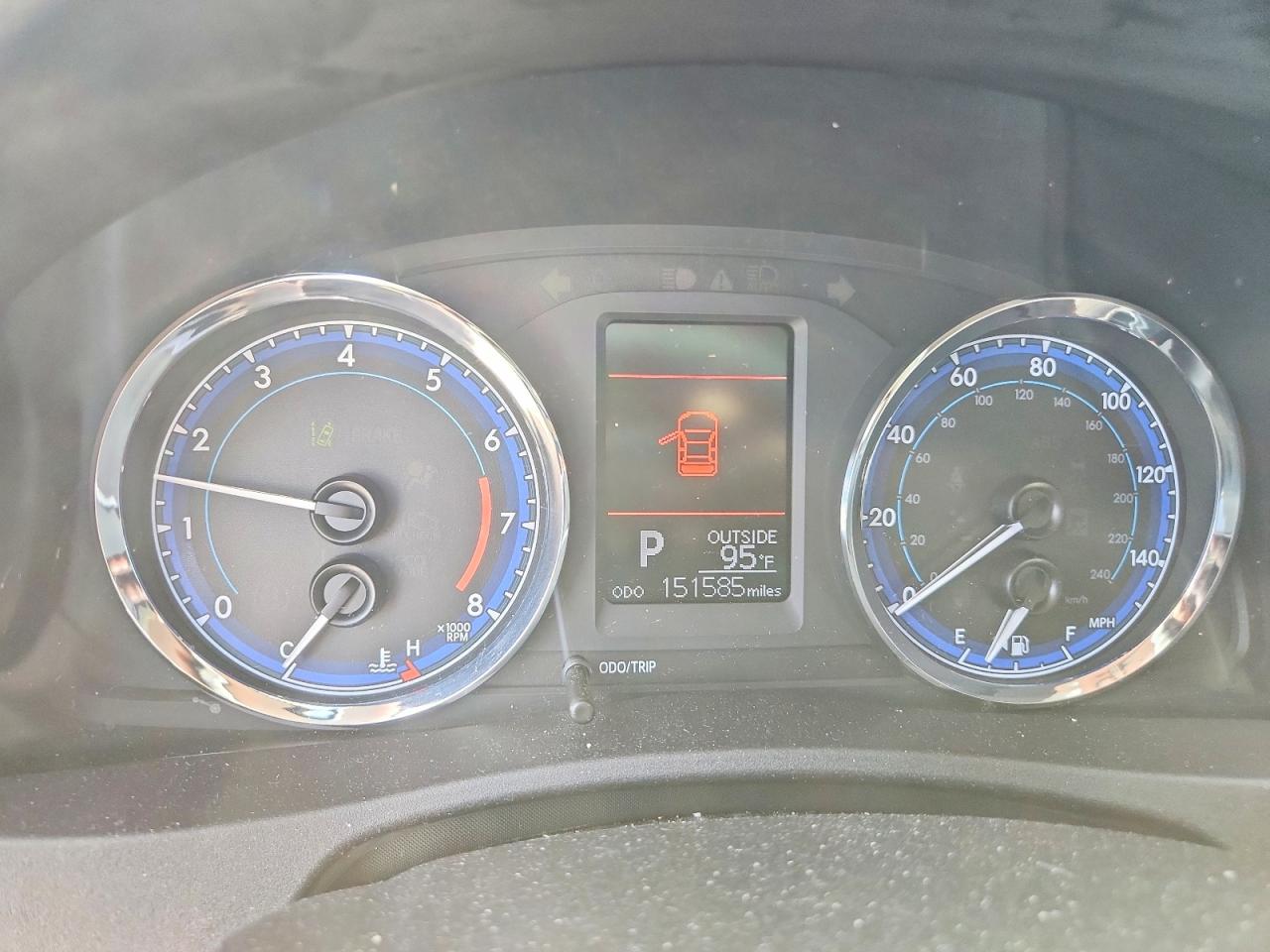 2T1BURHE1JC016233 · 2018 TOYOTA COROLLA · 9/12