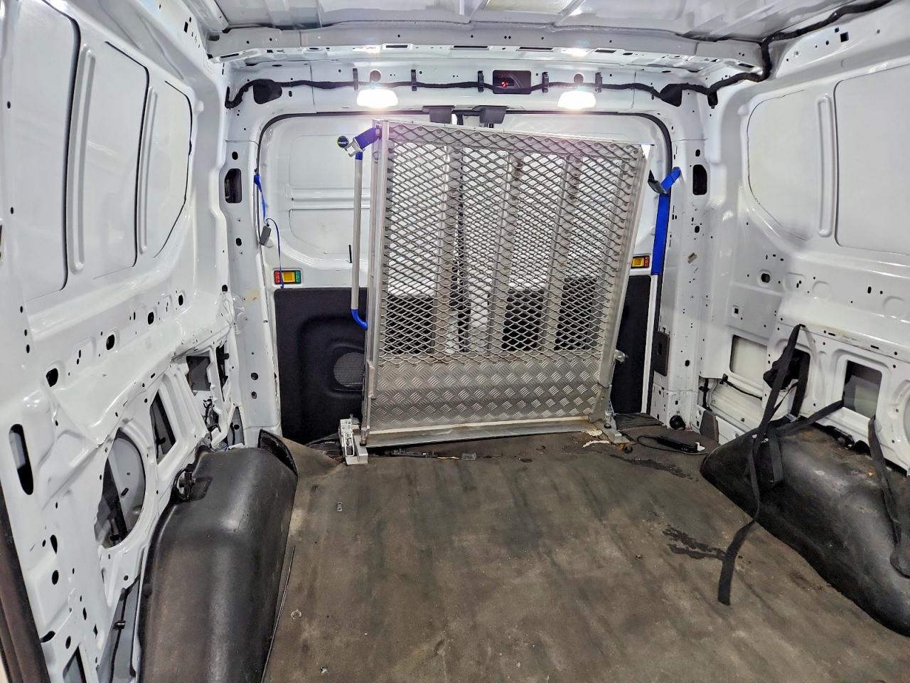 1FTYE1Y89LKB80995 · 2020 FORD TRANSIT · 10/13
