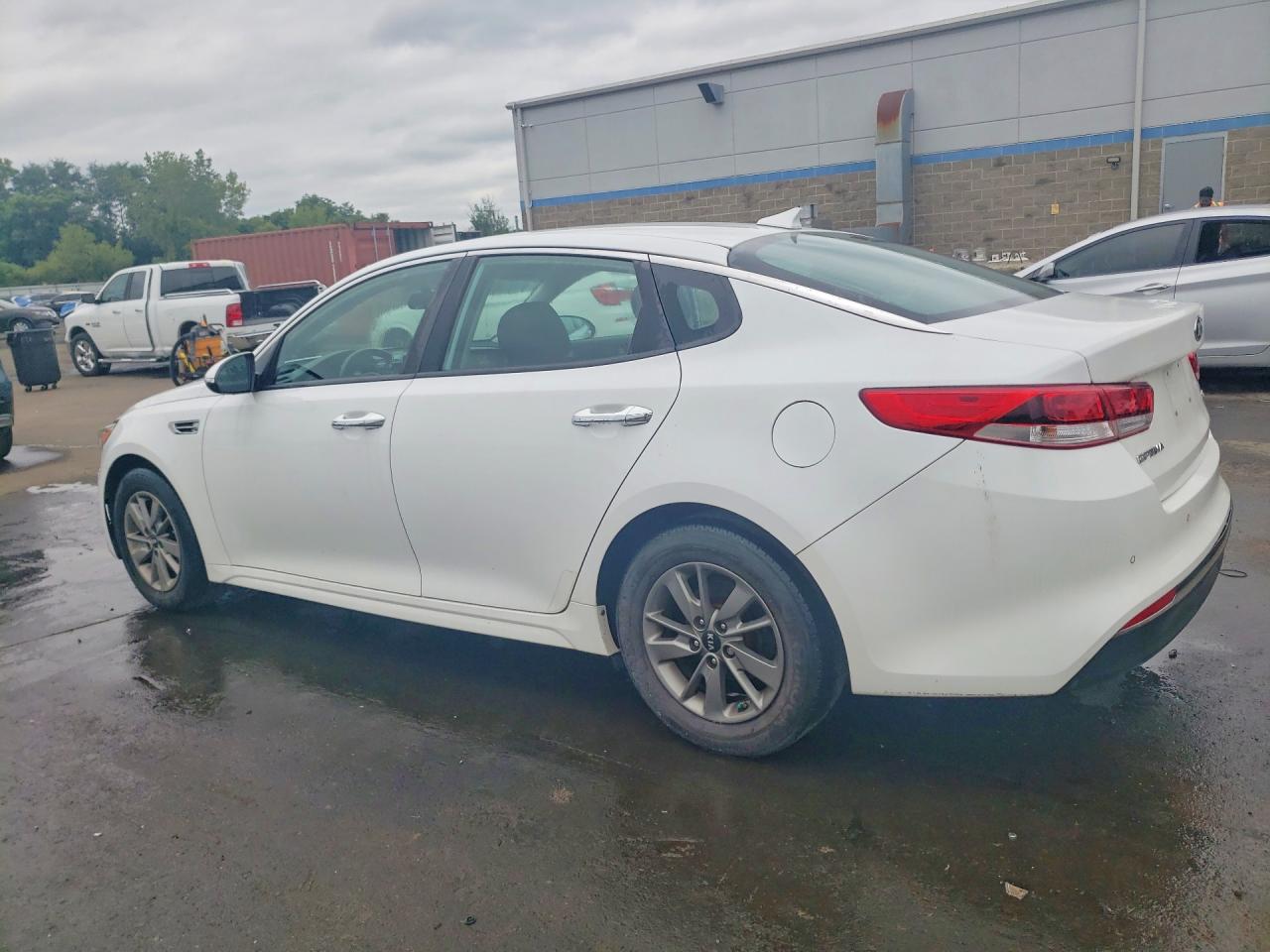 5XXGT4L19JG203146 · 2018 KIA OPTIMA · 2/12