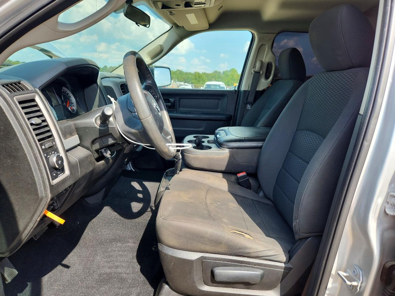 1C6RR7KT0KS548558 · 2019 RAM 1500 CLASSIC · 7/13