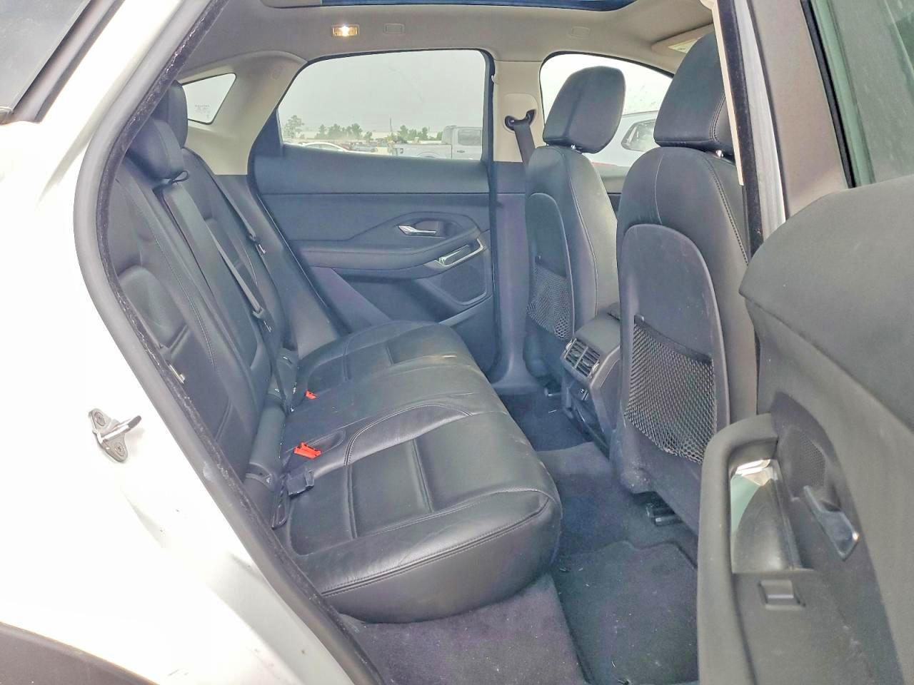 SADFJ2FX9K1Z62984 · 2019 JAGUAR E-PACE · 11/14