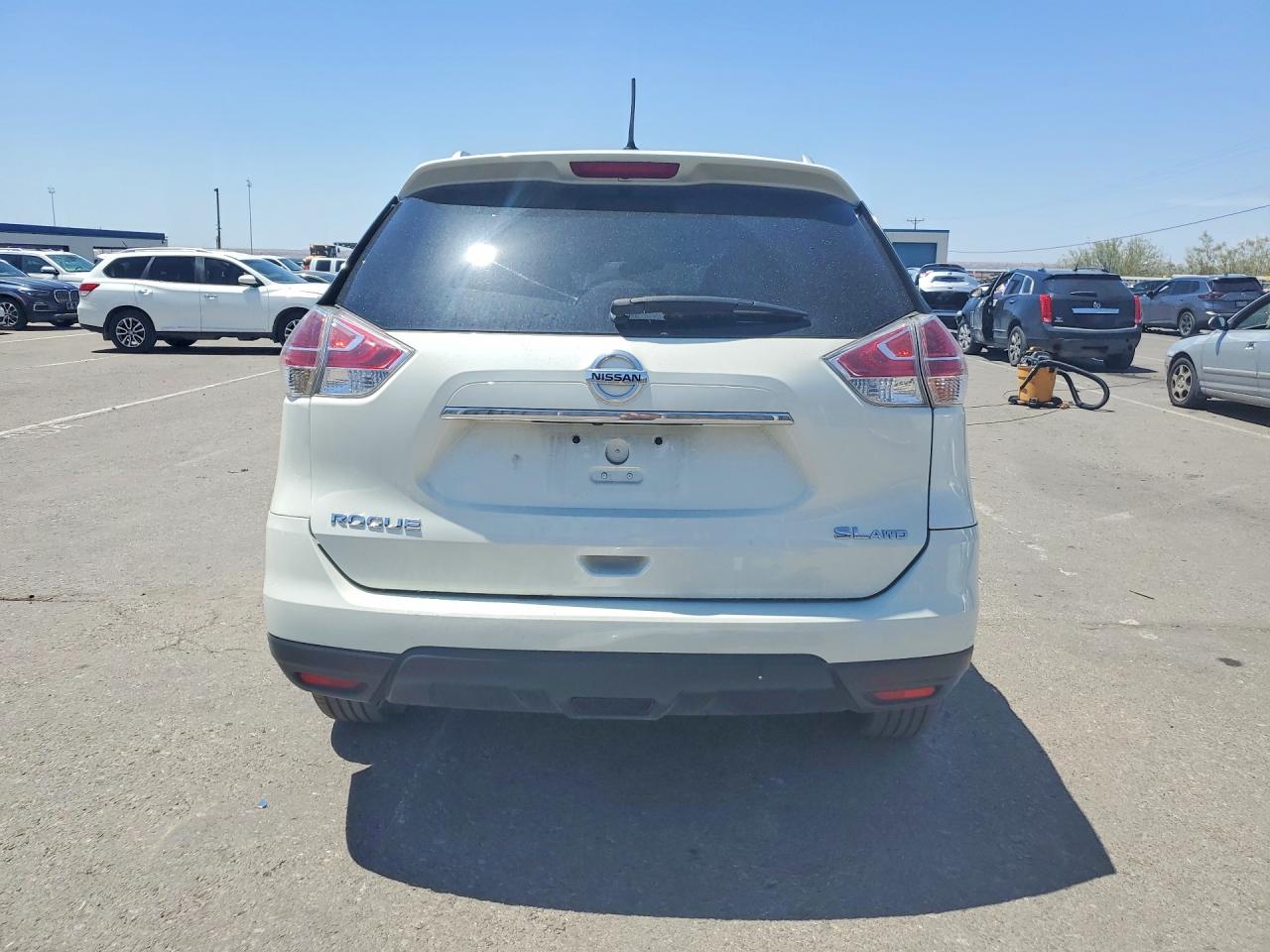 KNMAT2MV0GP636027 · 2016 NISSAN ROGUE · 6/13