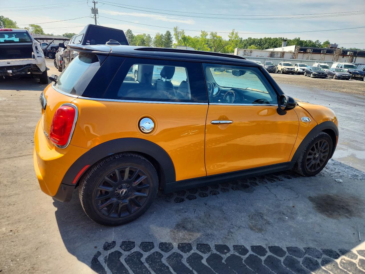 WMWXP7C51J2A48817 · 2018 MINI COOPER · 3/12