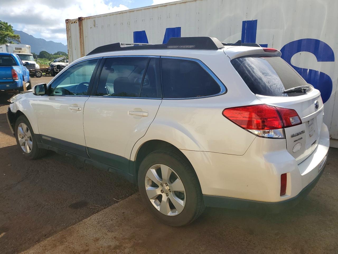 4S4BRBLC1B3418208 · 2011 SUBARU OUTBACK · 2/13