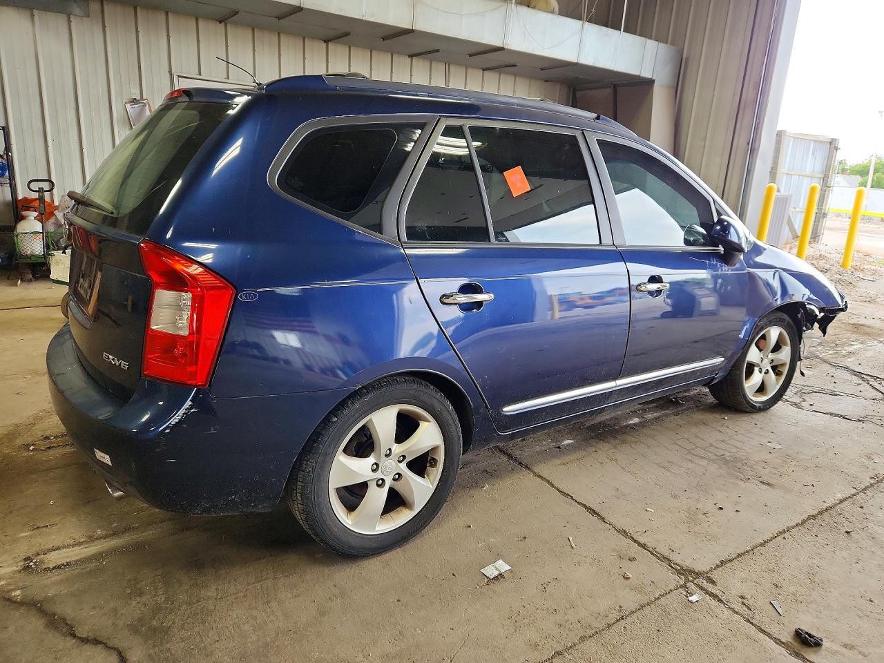 KNAFG526077118598 · 2007 KIA RONDO · 3/12