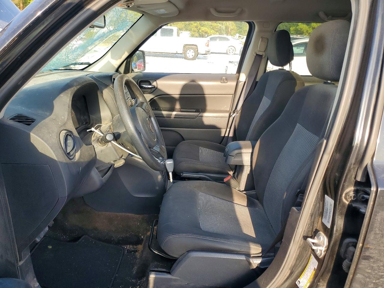 1C4NJPBB8HD208013 · 2017 JEEP PATRIOT · 7/13