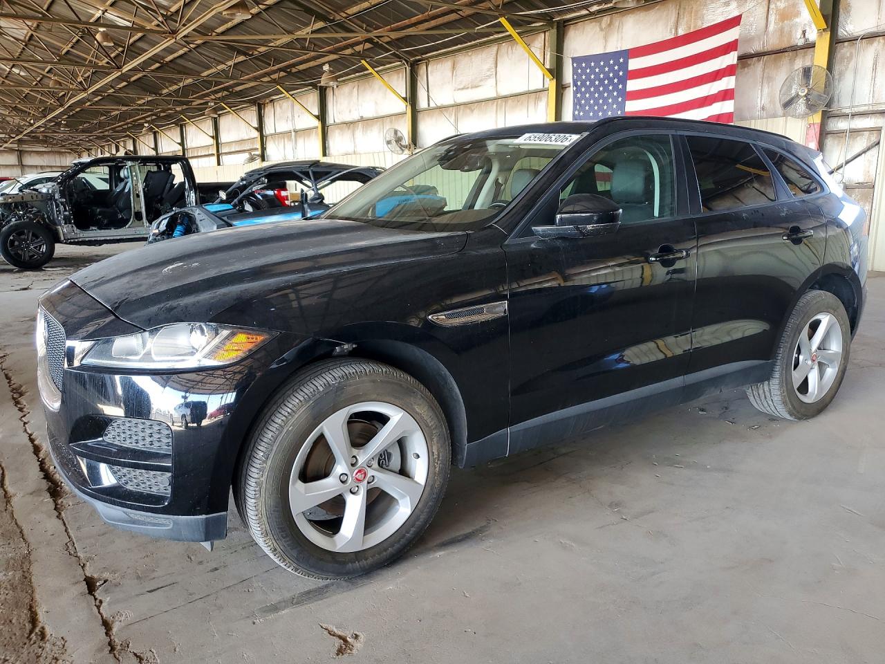 SADCJ2FN2JA261199 · 2018 JAGUAR F-PACE