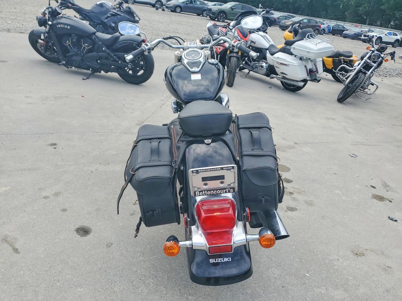 JS1VS55A752113805 · 2005 SUZUKI C50 · 4/9