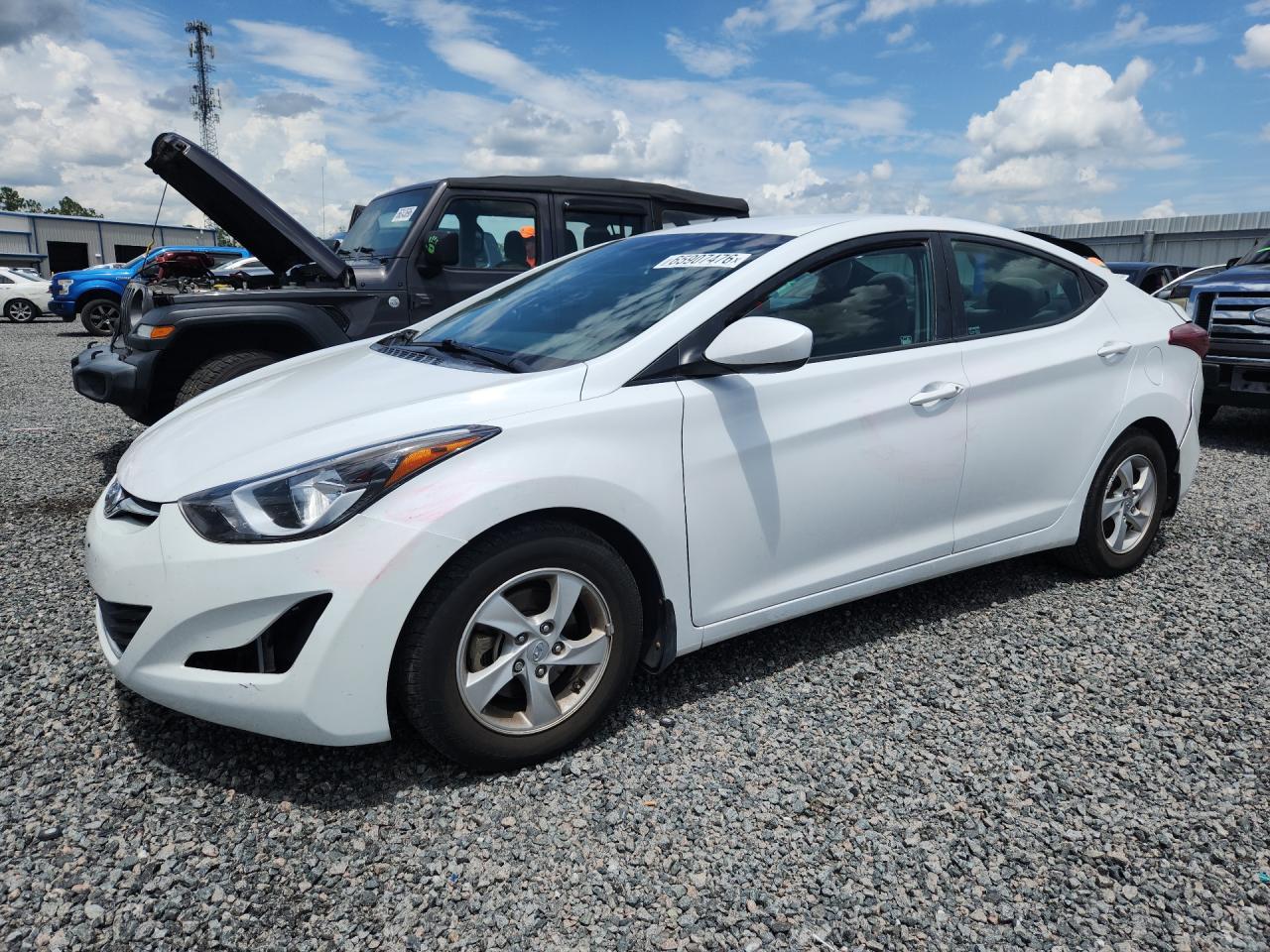 5NPDH4AE0FH607071 · 2015 HYUNDAI ELANTRA