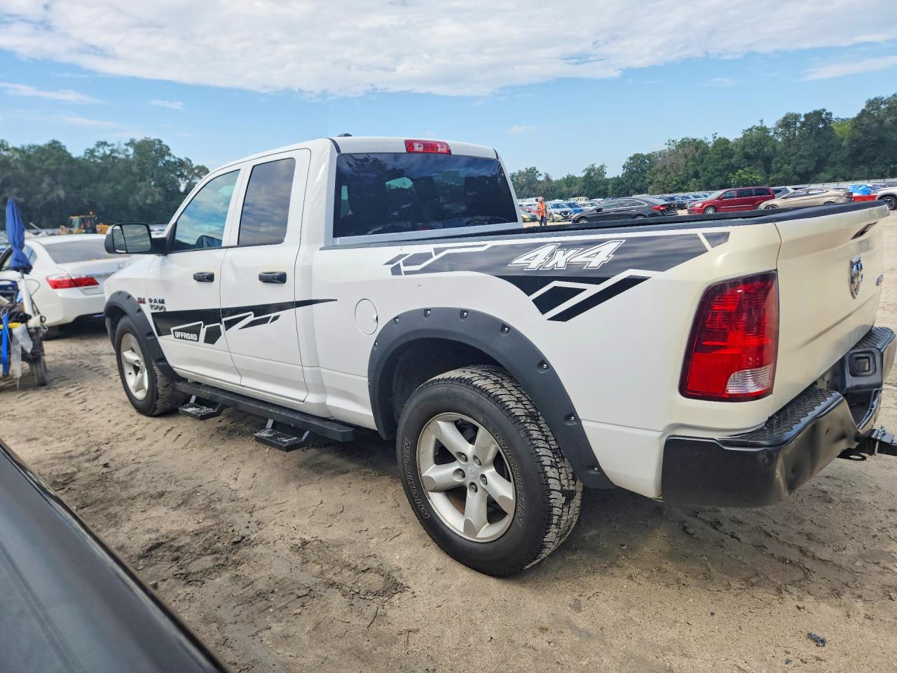 1C6RR7FTXJS233453 · 2018 RAM 1500 · 2/12