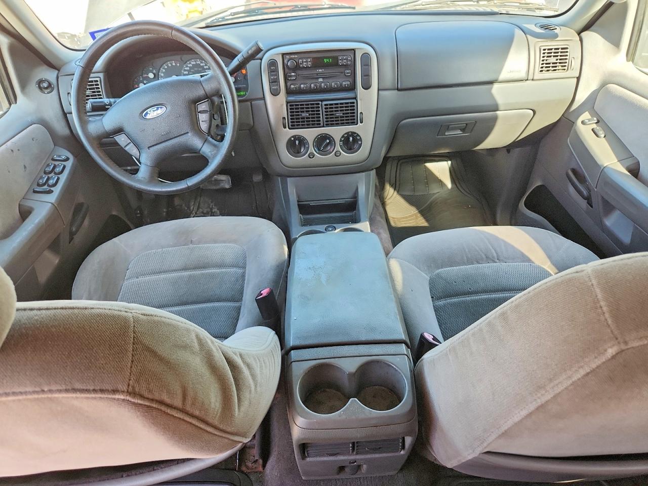 1FMZU63K25ZA51171 · 2005 FORD EXPLORER · 8/13