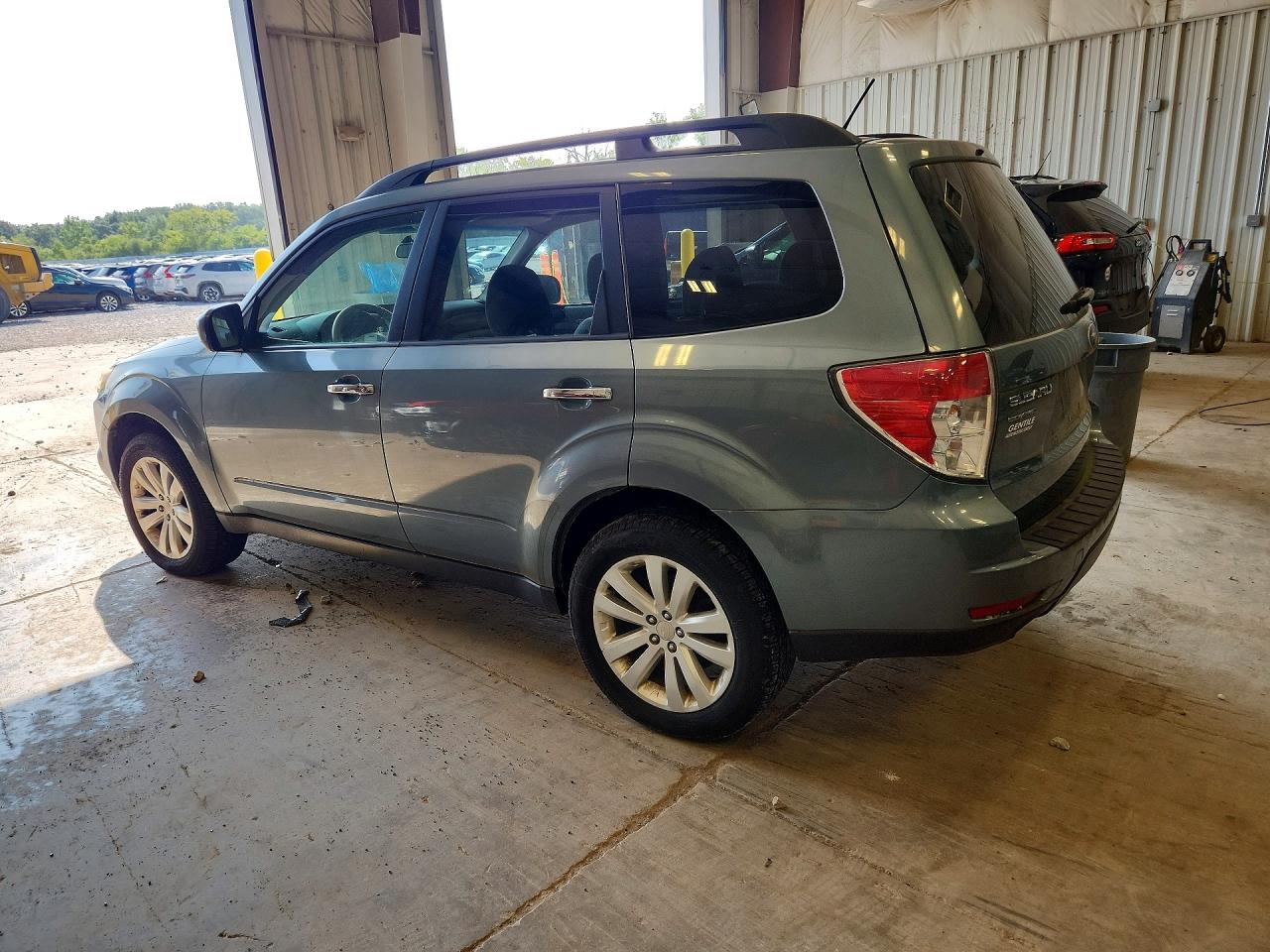 JF2SHBDC6BH767214 · 2011 SUBARU FORESTER · 2/12