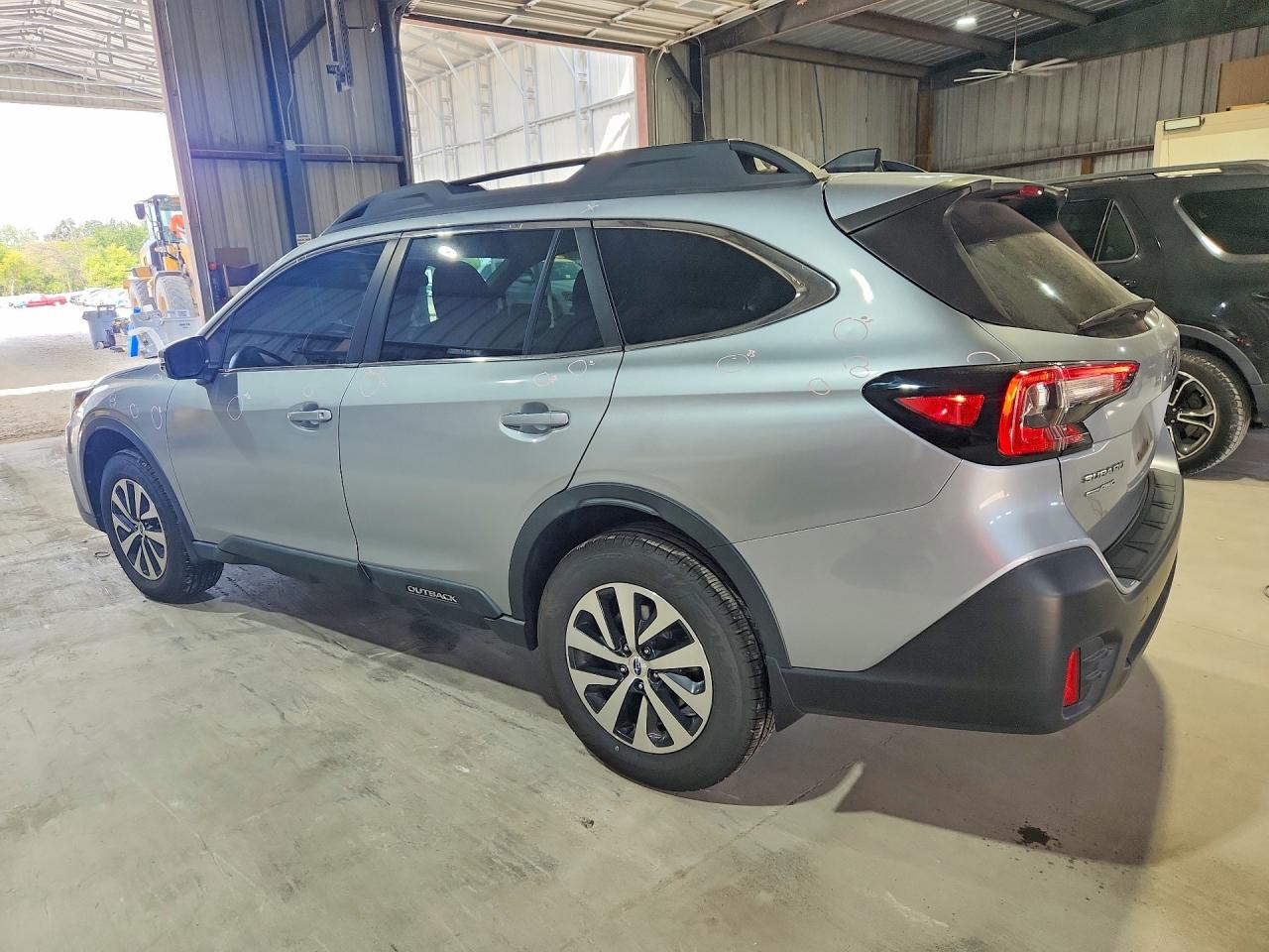 4S4BTADC7N3164132 · 2022 SUBARU OUTBACK · 2/13