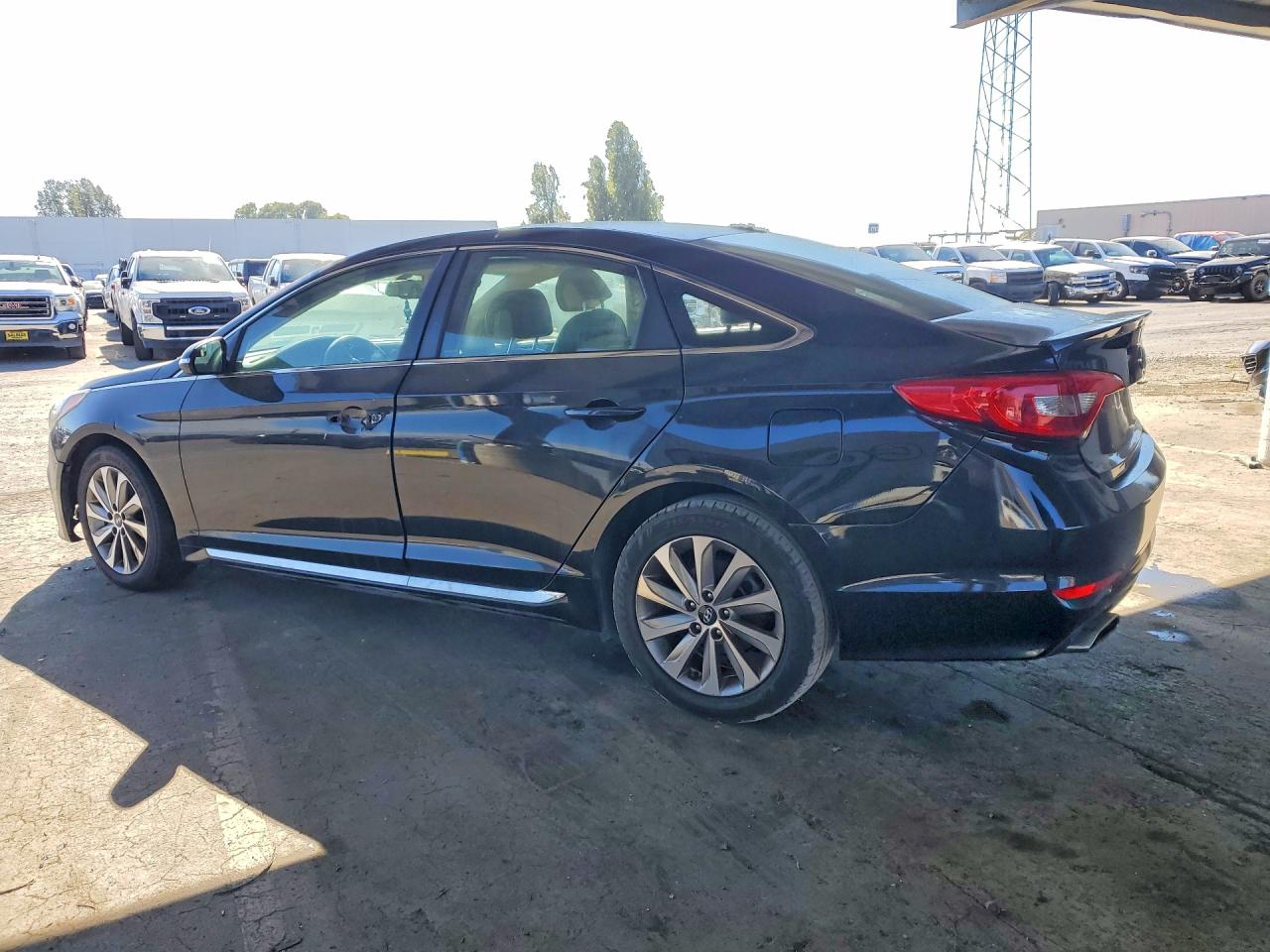 5NPE34AF3FH087217 · 2015 HYUNDAI SONATA · 2/12