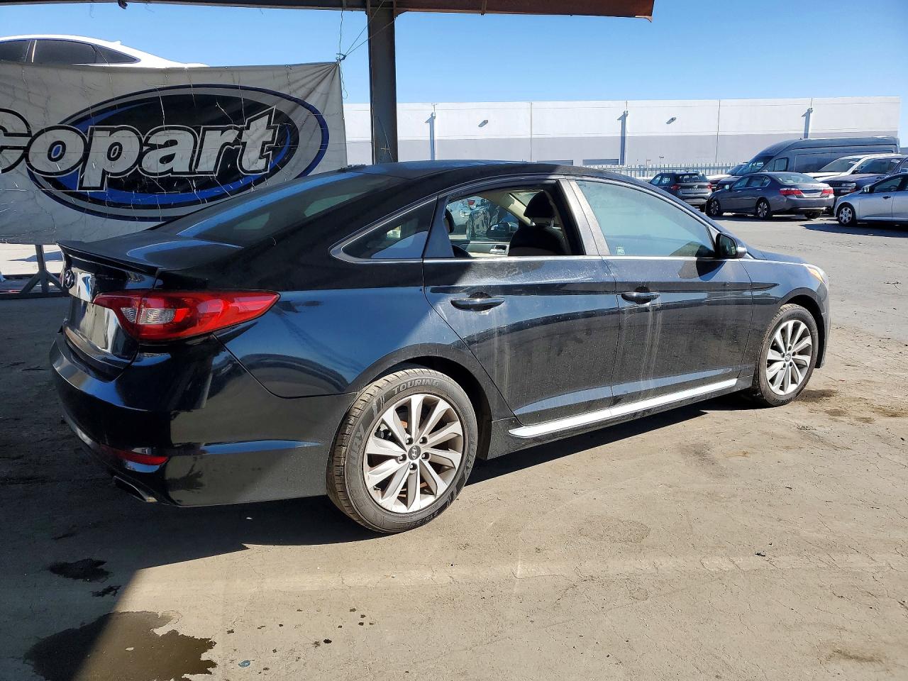 5NPE34AF3FH087217 · 2015 HYUNDAI SONATA · 3/12