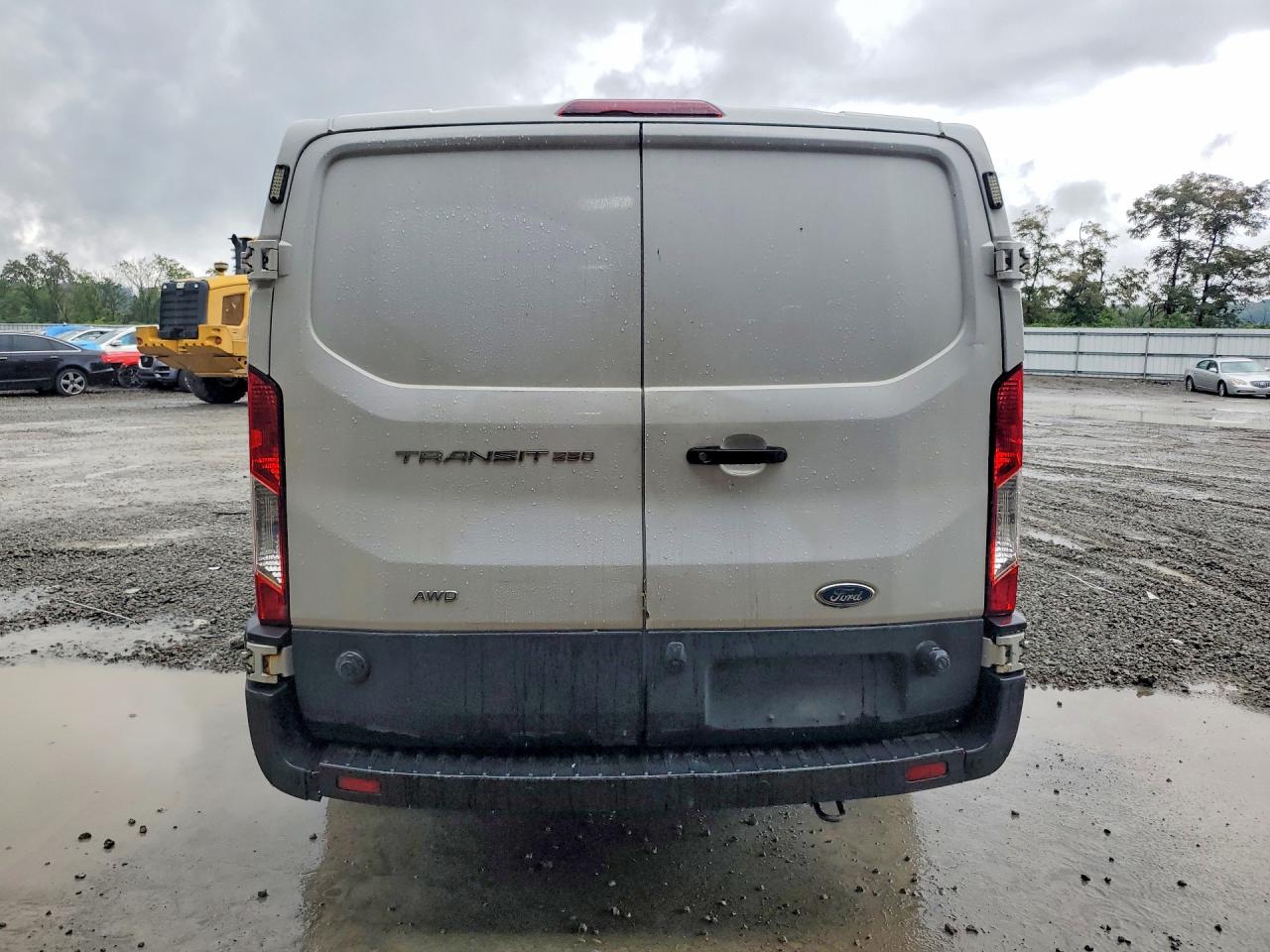 1FTBR2Y86LKA63729 · 2020 FORD TRANSIT · 6/13
